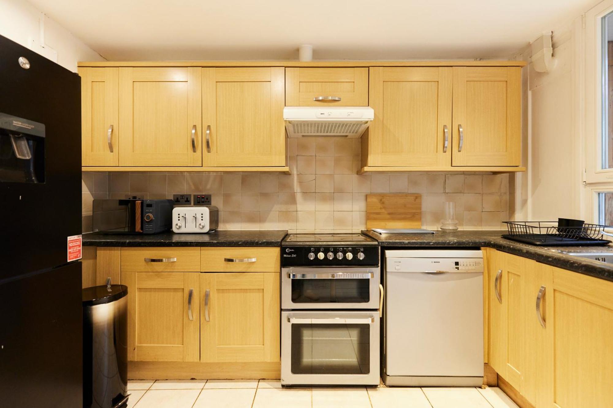 The Kennington Park Crib - Lovely 2Bdr Flat With Garden Londra Esterno foto
